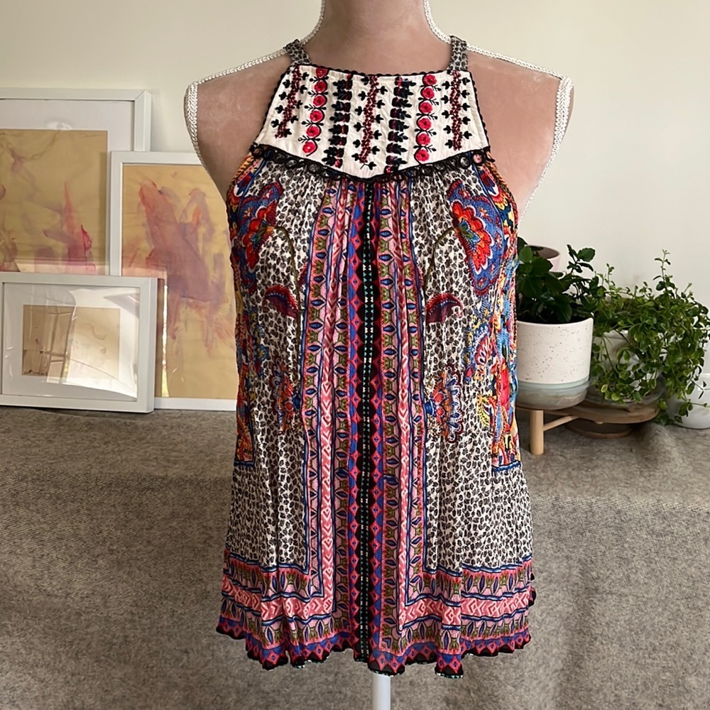 NWOT Detailed Anthropologie Halter top, Size S but roomy cut
